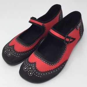 Chocolaticas Habana Carmine Mary Jane Flats